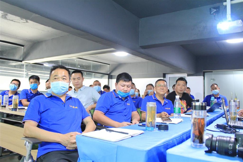 厚積薄發(fā) 登高望遠 雙雄醉健康酒業(yè)召開2020首季總結(jié)會暨7月月會