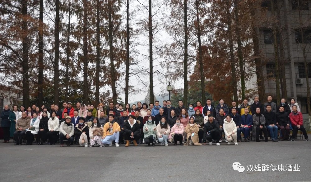 為文學(xué)大咖點(diǎn)贊，石花雙雄醉助力首屆“中國(guó)襄陽(yáng)·峴山網(wǎng)絡(luò)文學(xué)獎(jiǎng)”頒獎(jiǎng)盛典