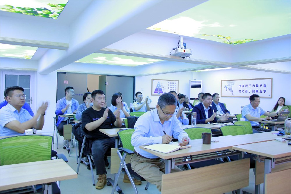 堅定沖刺首季目標(biāo)，石花雙雄醉召開5月經(jīng)營工作會議