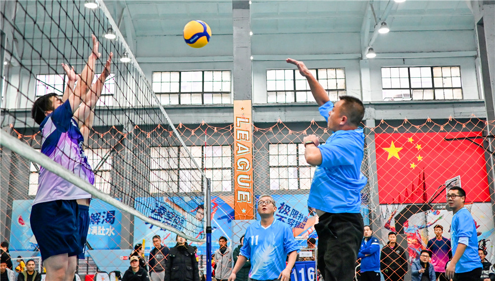 石花雙雄醉協(xié)辦襄陽市第十屆排球聯(lián)賽 以體育精神賦能健康生活?