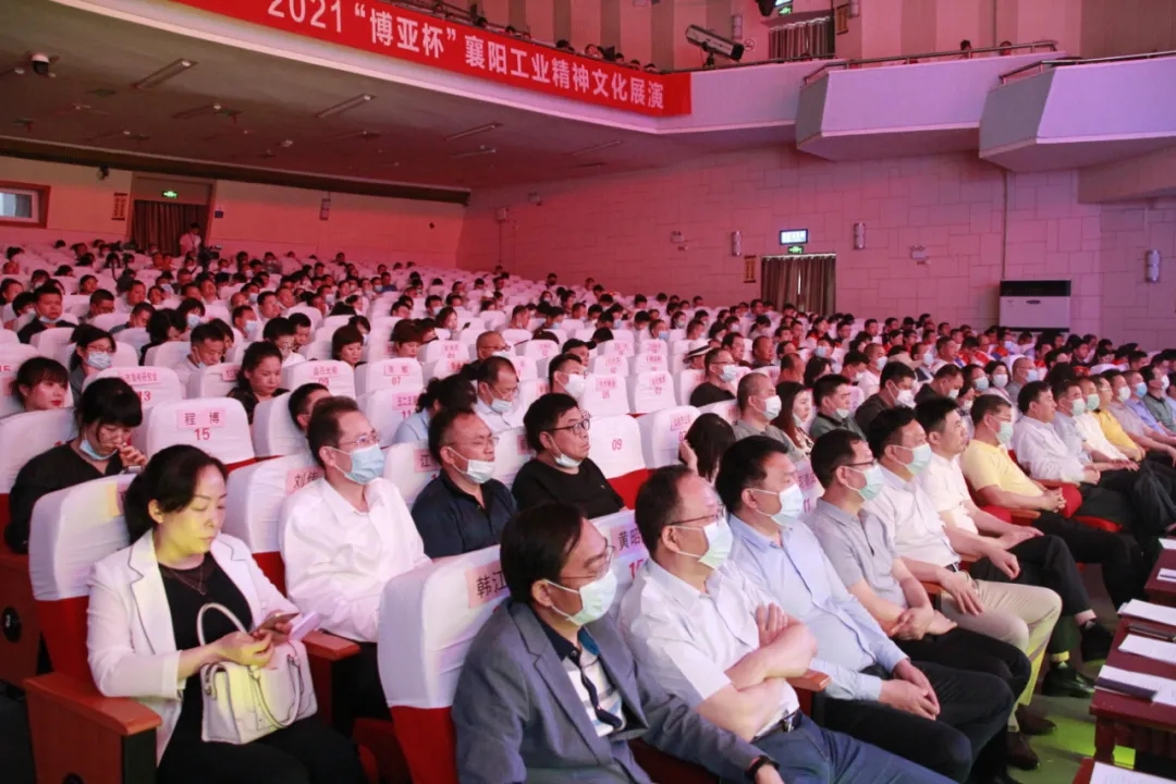 一份愛(ài)心溫暖一座城，石花雙雄醉“企業(yè)家暖心工程”為500位企業(yè)家朋友送生日蛋糕！