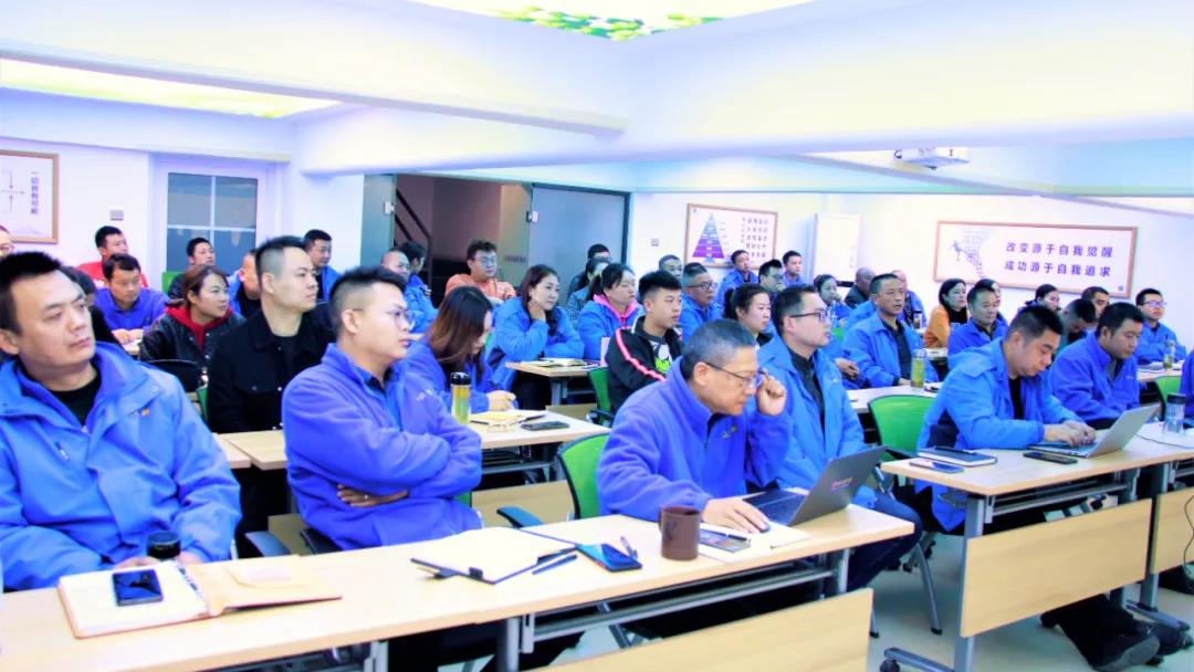 在襄陽，有一個(gè)團(tuán)隊(duì)正在謀劃一場大活動(dòng)，石花雙雄醉摩拳擦掌迎旺季！